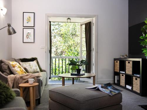 Lucini Cottage- wood fire and bush views