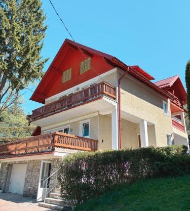 Luna House Busteni