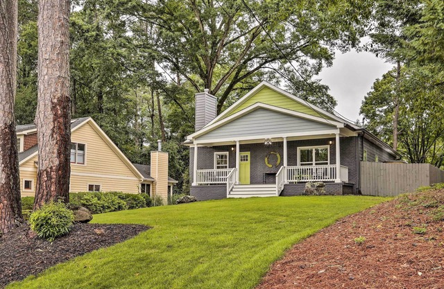 Lush Decatur Escape w/ Hot Tub & Fire Pit!