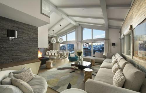 Lussuoso Chalet Cortina con Piscina