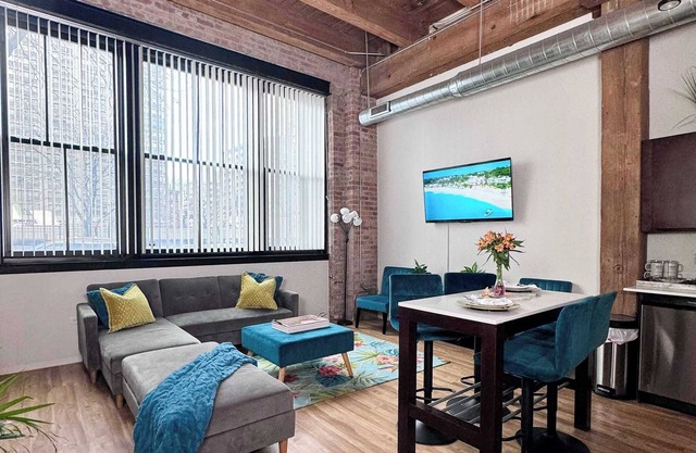 Luxéry Stay "Ocean Room" Downtown/McCormick/WinTrust Area