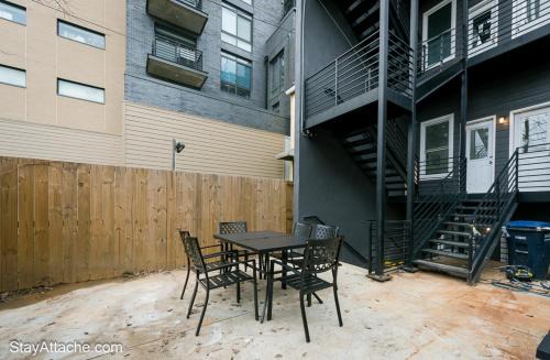 LUX 2BR Apartment in DC with Patio