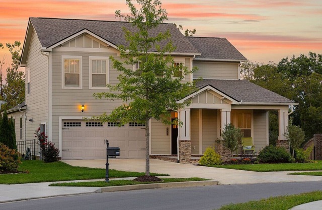 Lux: 4BR/4BA game room, gym, near Nashville!