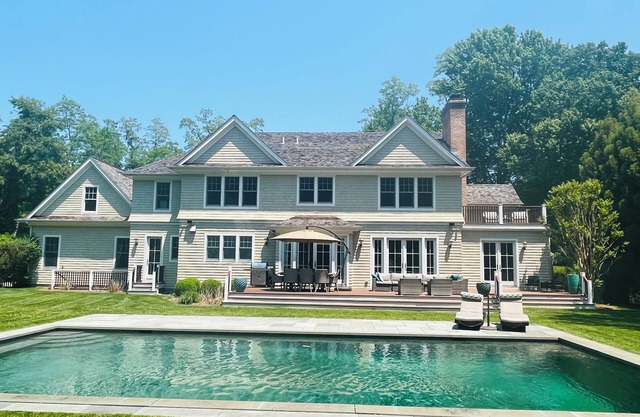 Lux Designer Home- 6 Ensuite Beds, Salt Pool, Media Room, 2 Week Min Rental Only