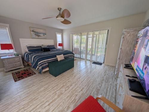LUX VILLAs on beautiful Palmer Ranch