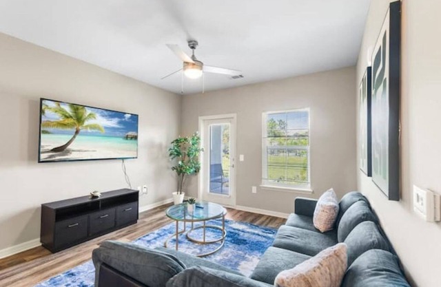 Luxe 1BR/1BA: Dive, Rest, Explore. Book Now!
