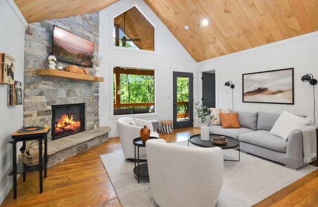 Luxe 2 King Suites Hot Tub/Fire Pit Private Culdesac, Blue Ridge & Ellijay