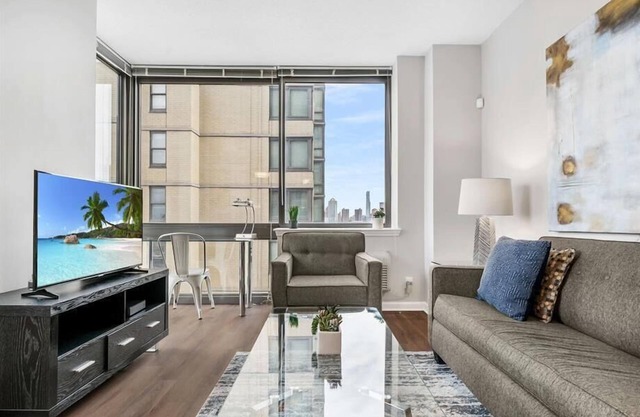 Luxe 2BR | Sweeping Views | Jersey City by GLS