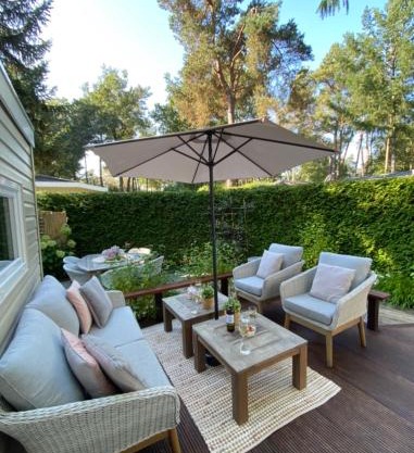 Luxe Chalet met prachtig terras op de Veluwe , veel privacy