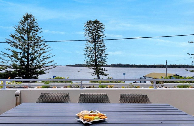 Luxe Pelican Lake, Views and Private Spa