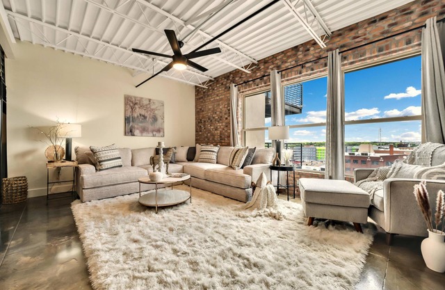 Luxe Penthouse: Downtown Magnolia/Baylor/McLane/Foster Pavilion