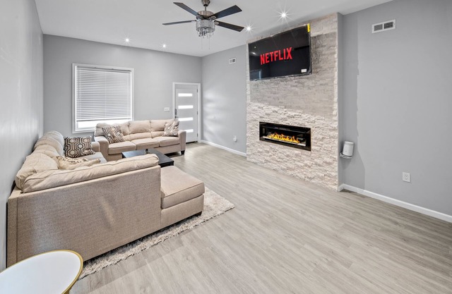Luxe Private Philadelphia Getaway Near Downtown!
