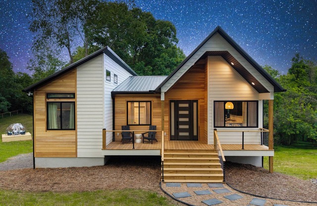 Luxe Retreat - Sleeps 18 - Stargazing Dome - Hot Tub - Sauna - Asheville 15min