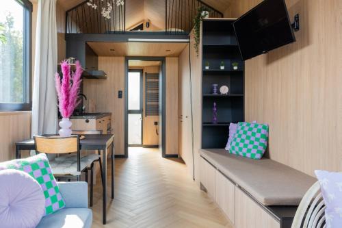 Luxe tinyhouse 2 op minicamping in waarde