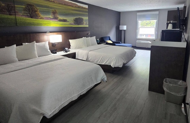 Luxor Inn & Suites, a Travelodge by Wyndham