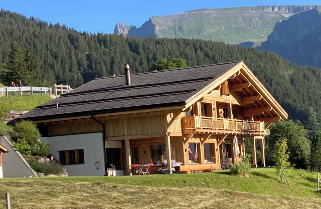 Luxuary Chalet at the bottom of the Eiger in Grindelwald with amazing views !