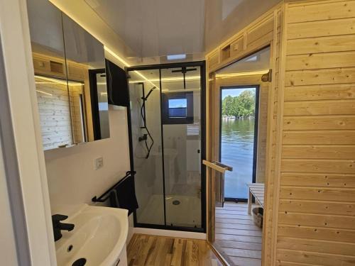 Luxuriöses Hausboot SeaSide NEU!