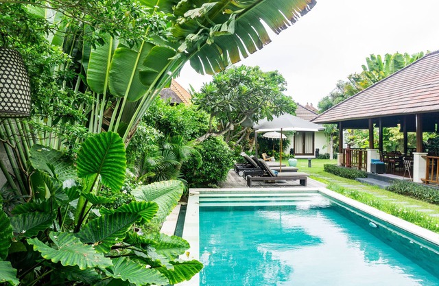 Luxuriate in a Vast Tropical Garden in Seminyak