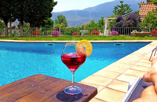 Luxurious 19th Century Villa with Orange Fountains Gardens and Private Pool