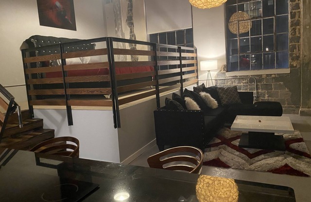 Luxurious 1BD 1BA Studio Downtown