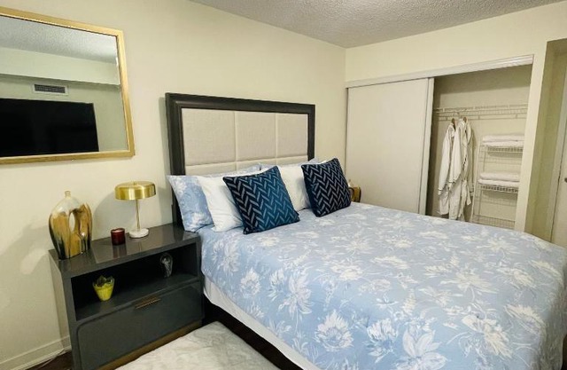 Luxurious 2 bedroom Condo