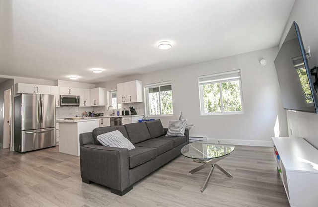Luxurious 2BR Suite in Lake Cowichan