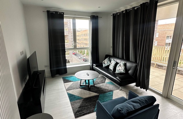 Luxurious 3-bed apartment with Views