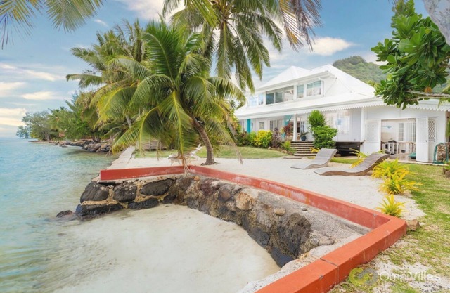 Luxurious 4BR Villa S