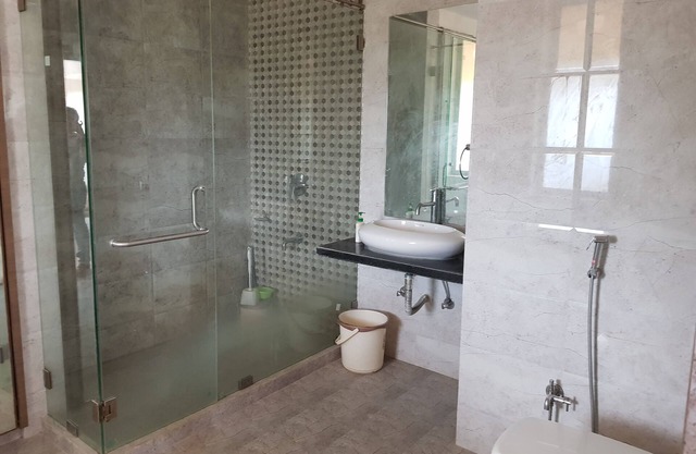 LUXURIOUS 5BHK VILLA ON HILLTOP