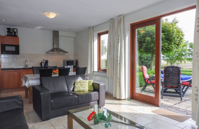 Luxurious 6-person apartment in Kattendijke surrounded by nature