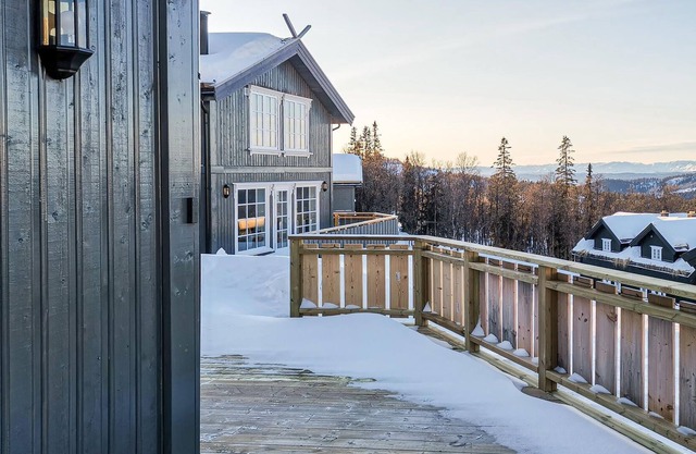Luxurious and spacious cottage in Holtardalen.
