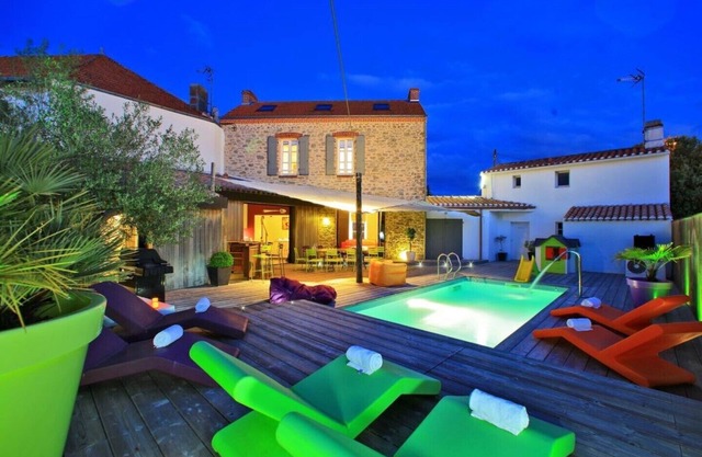 Luxurious private luxury villa - 12 pers. max - 200m² - LA CHAIZE - N°19