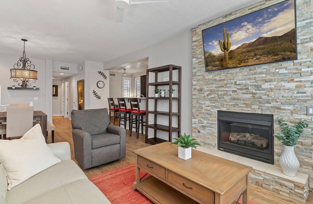 Luxurious Haven Serene 2BR/2BA Condo with Pool
