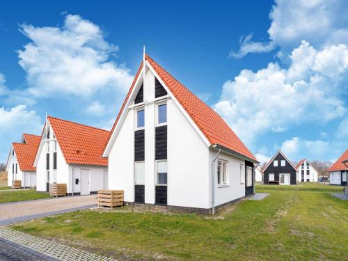 Luxurious holiday home with parking