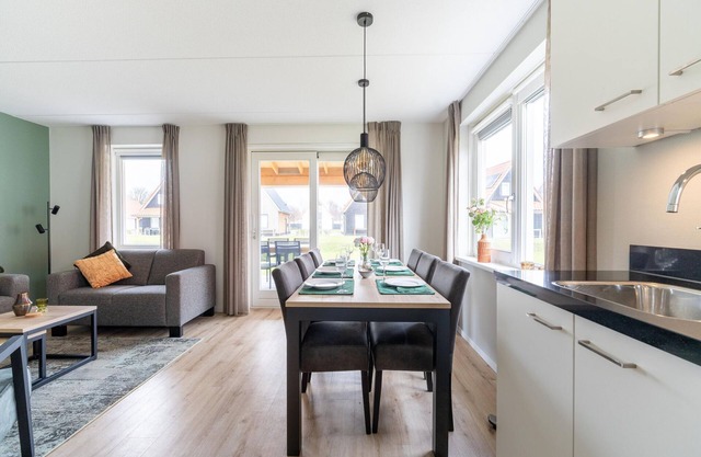 Luxurious holiday home with garden and parking