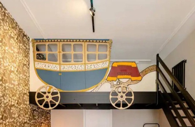 Luxurious Loft-type apartment w/ garden view, perfect for family!