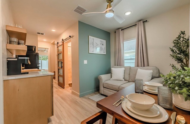Luxurious & Modern Guest House in Orlando, FL
