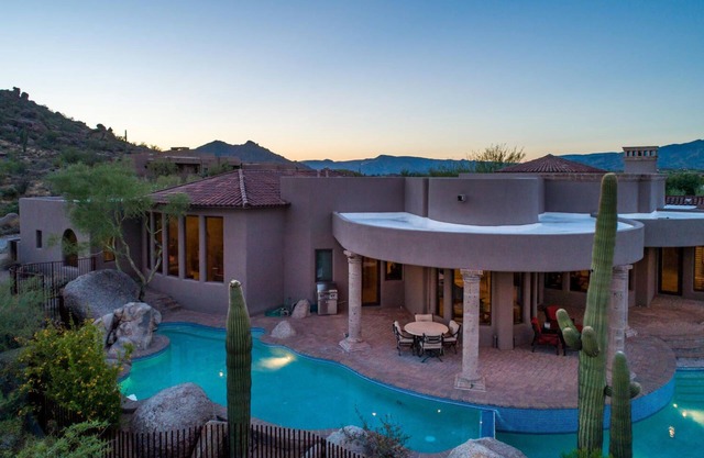 Luxurious North Scottsdale Mansion Entertainers Delight