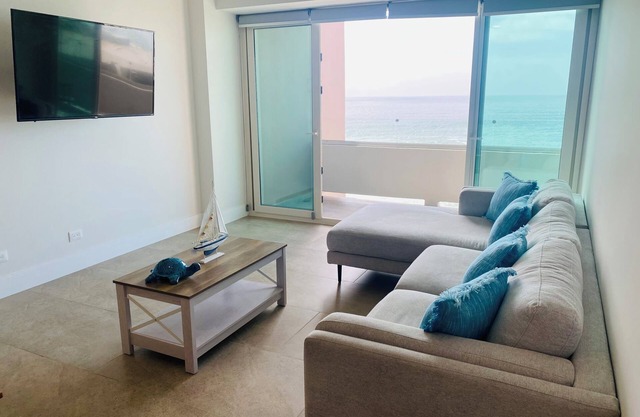 Luxurious Ocean View Apartment