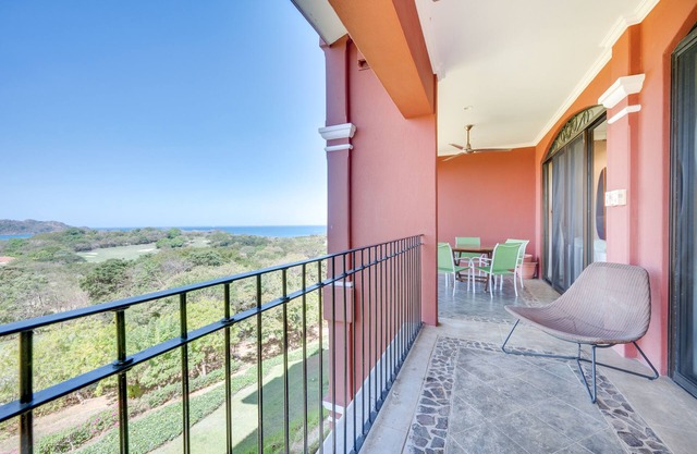 Luxurious Oceanview Condo in Reserva Conchal