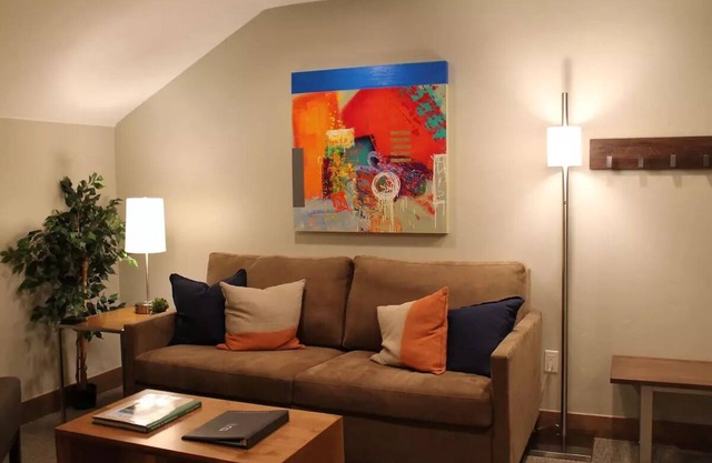 Luxurious Suite on Grand Colorado at bottom of Peak 8 - Sleeps 4