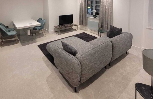 Luxury 1 Bed Flat In The Heart Of Rochester