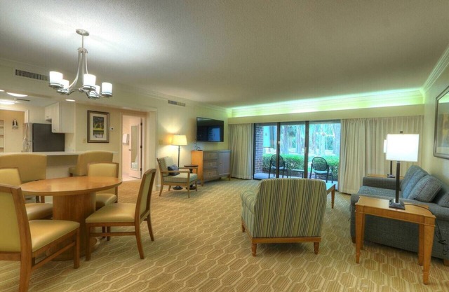 Luxury 1 Bedroom Condo in Palm Harbor Florida 2 Miles From Beach Sleeps 4