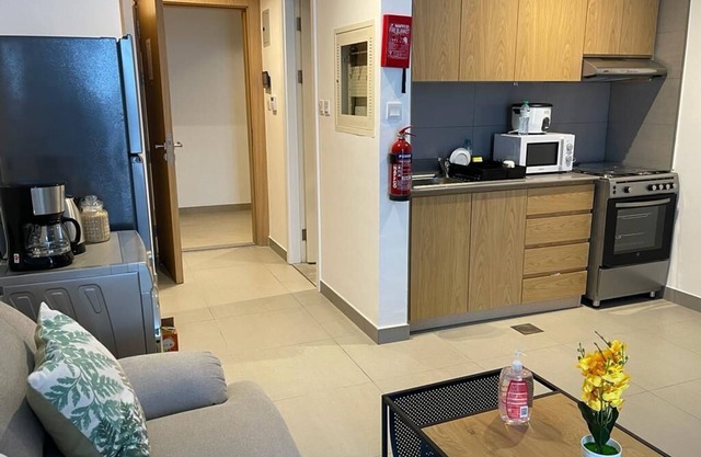 Luxury 1 BR Studio in Sharjah Dubai - 15 mins from airport