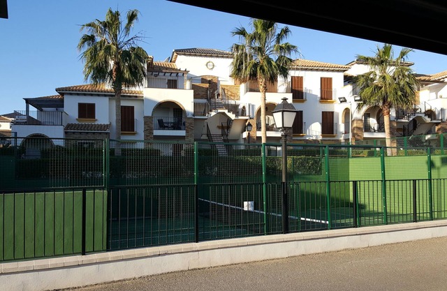 Luxury 2 bed/2 bath family apartment with free wifi and communal pool