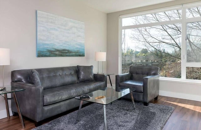 Luxury 2BR | Work From Home | Downtown Mountain View