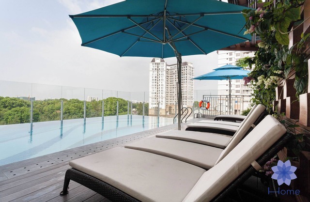 Luxury 2Brs Apt, Free Gym & Pool, 2km from Tan Son Nhat Airport