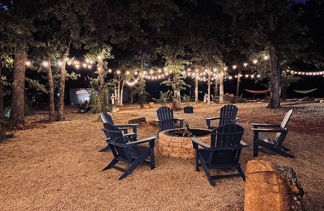 Luxury 3.16 Acre Barndo Retreat Near PGA Frisco!