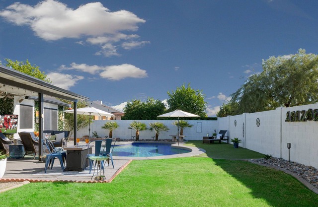 Luxury 3-Bedroom Home with Pool Near Stadium-Perfect for Game Weekends