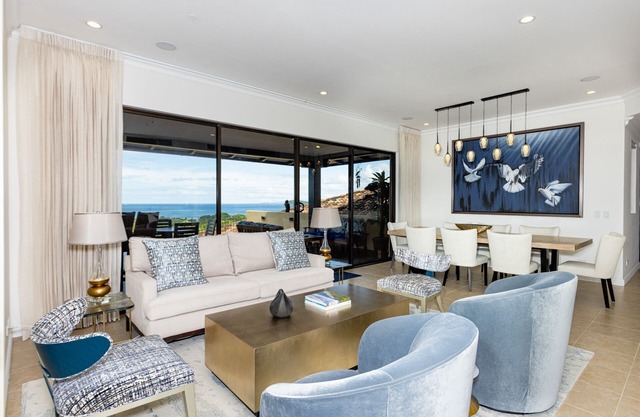 Luxury 4-bedroom Penthouse on 5-star Resort